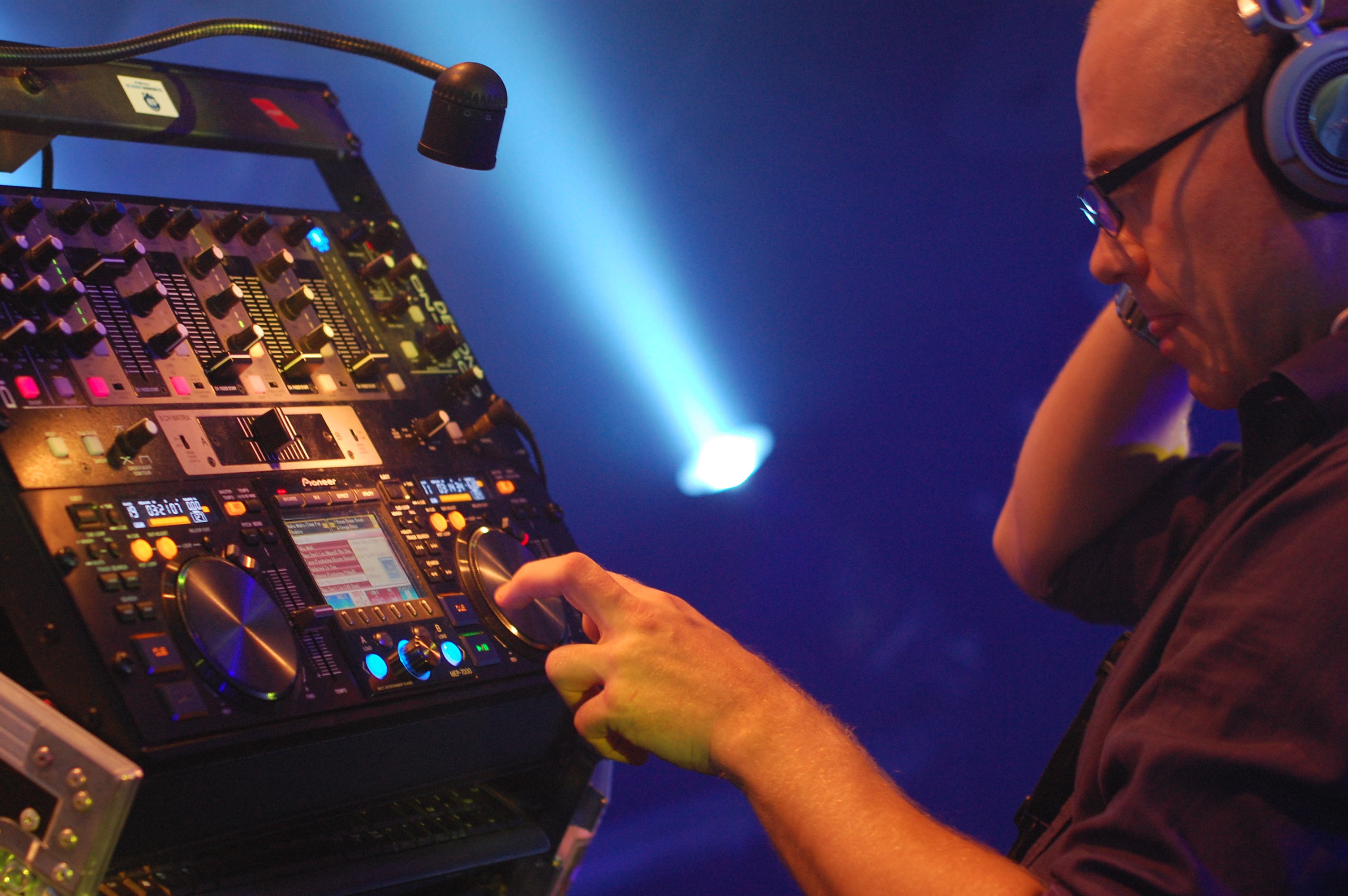 DJ 013